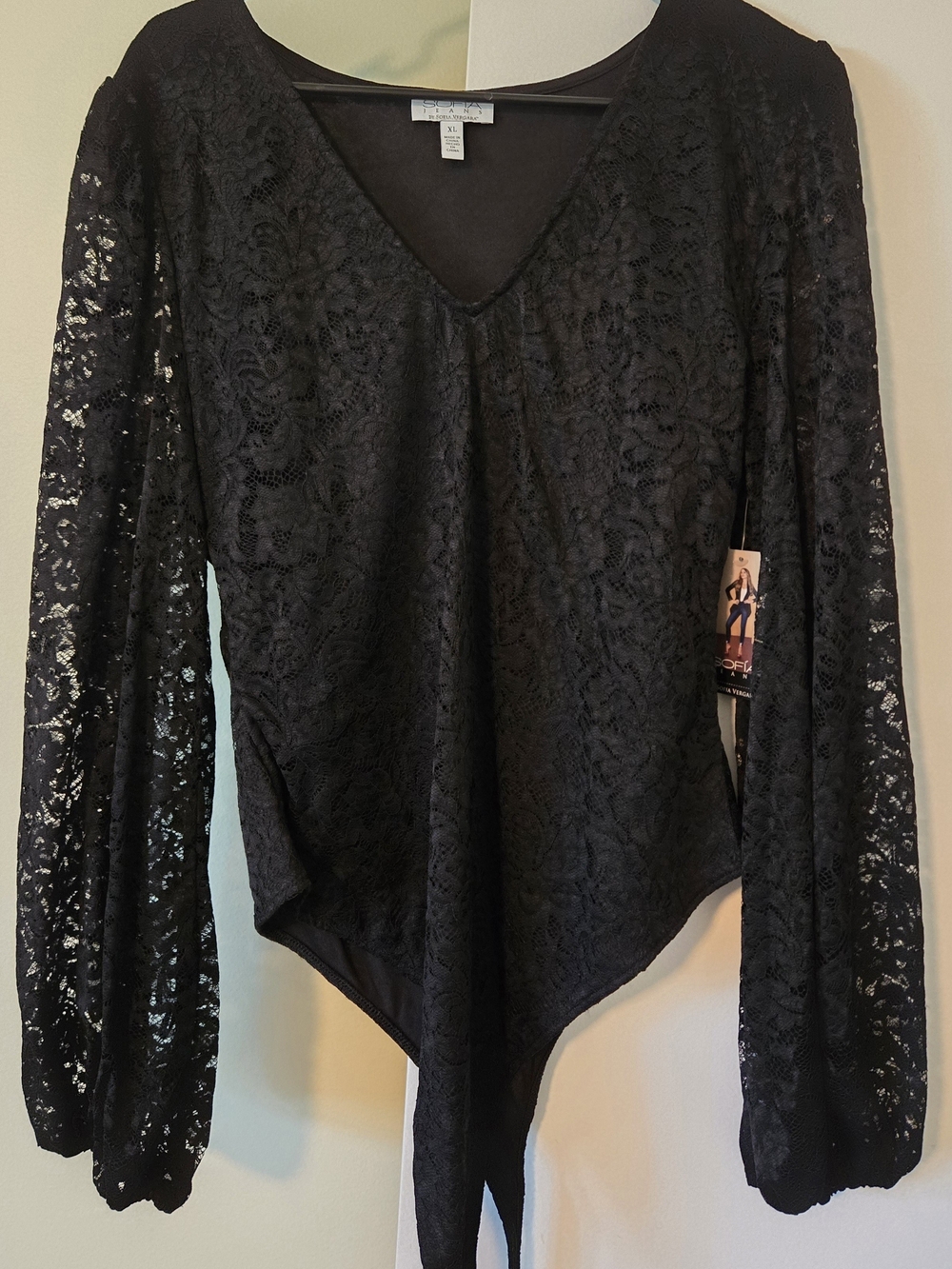 sofia by sofia vergara Black Lace V-Neck Long-Sleeve Bodysuit